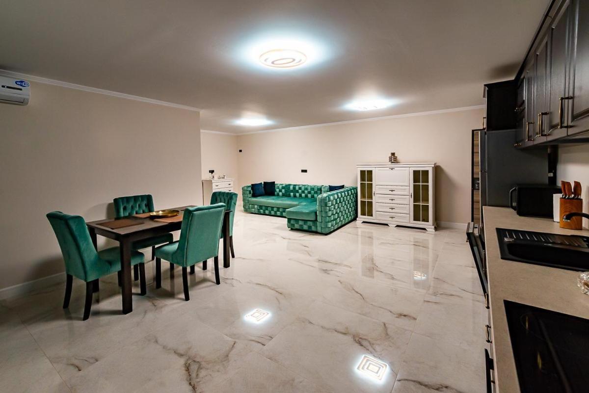Ferienwohnung Moky Rezident 2 Arad Exterior foto