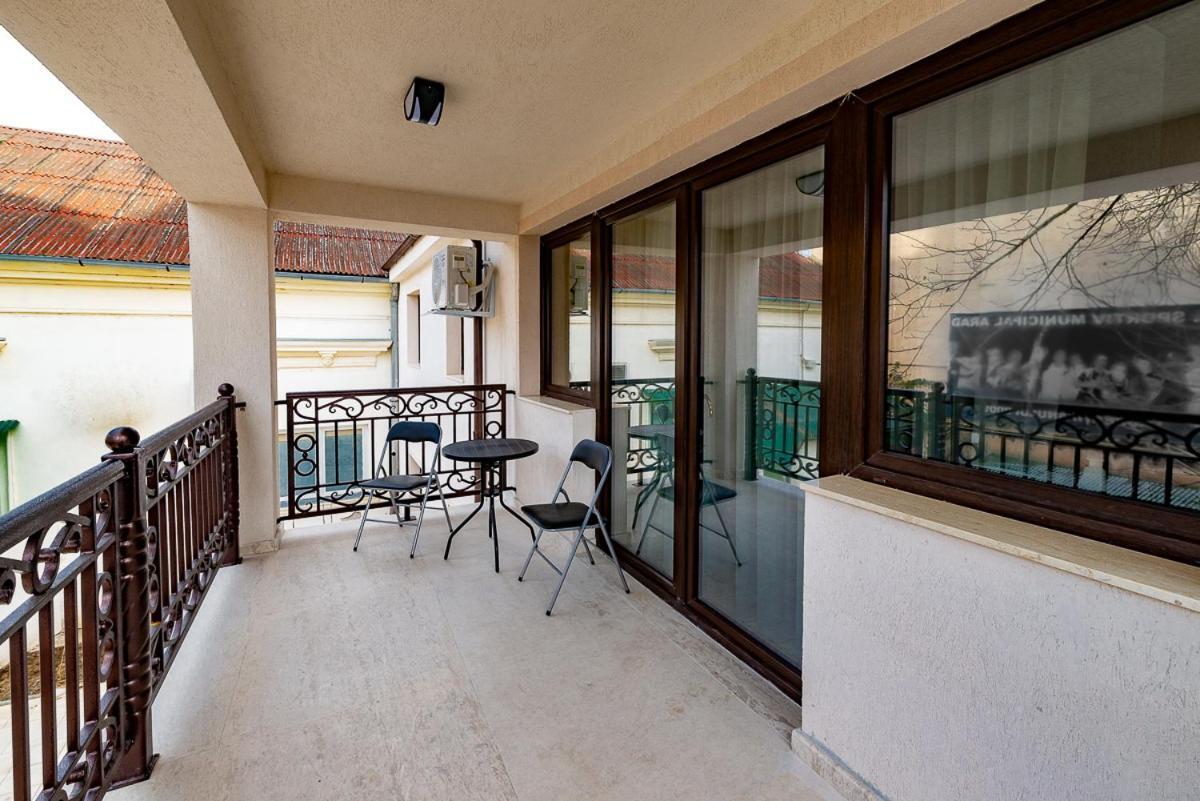 Ferienwohnung Moky Rezident 2 Arad Exterior foto